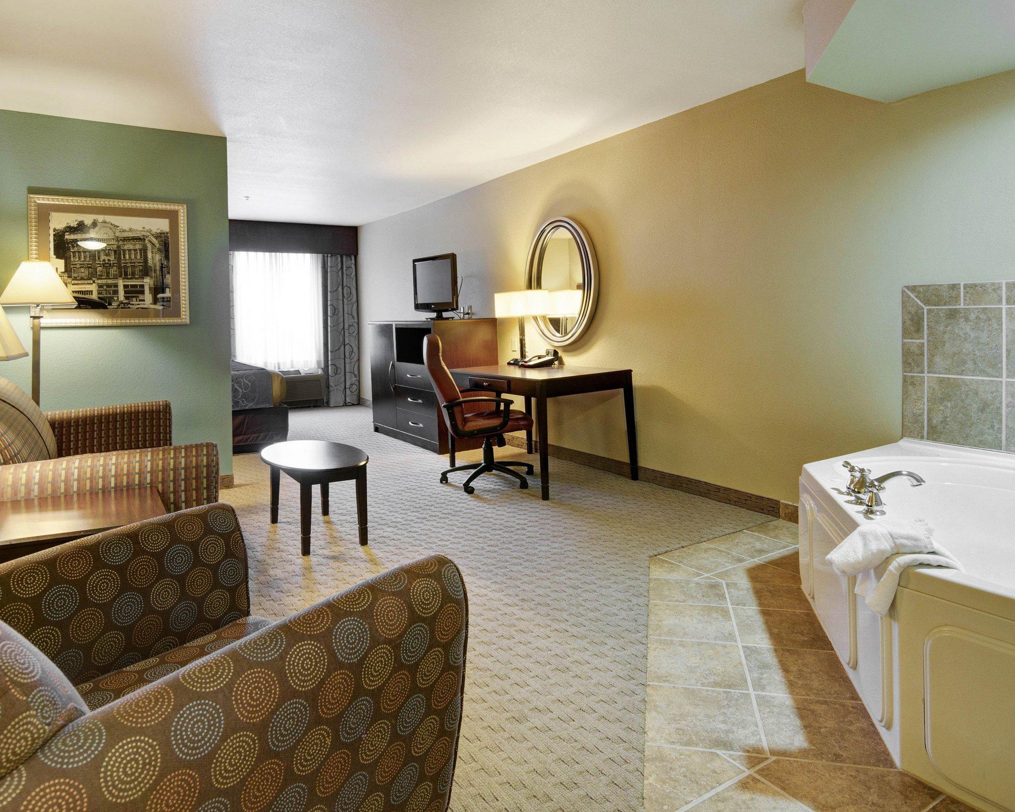 Comfort Suites Near Hot Springs Park Екстериор снимка