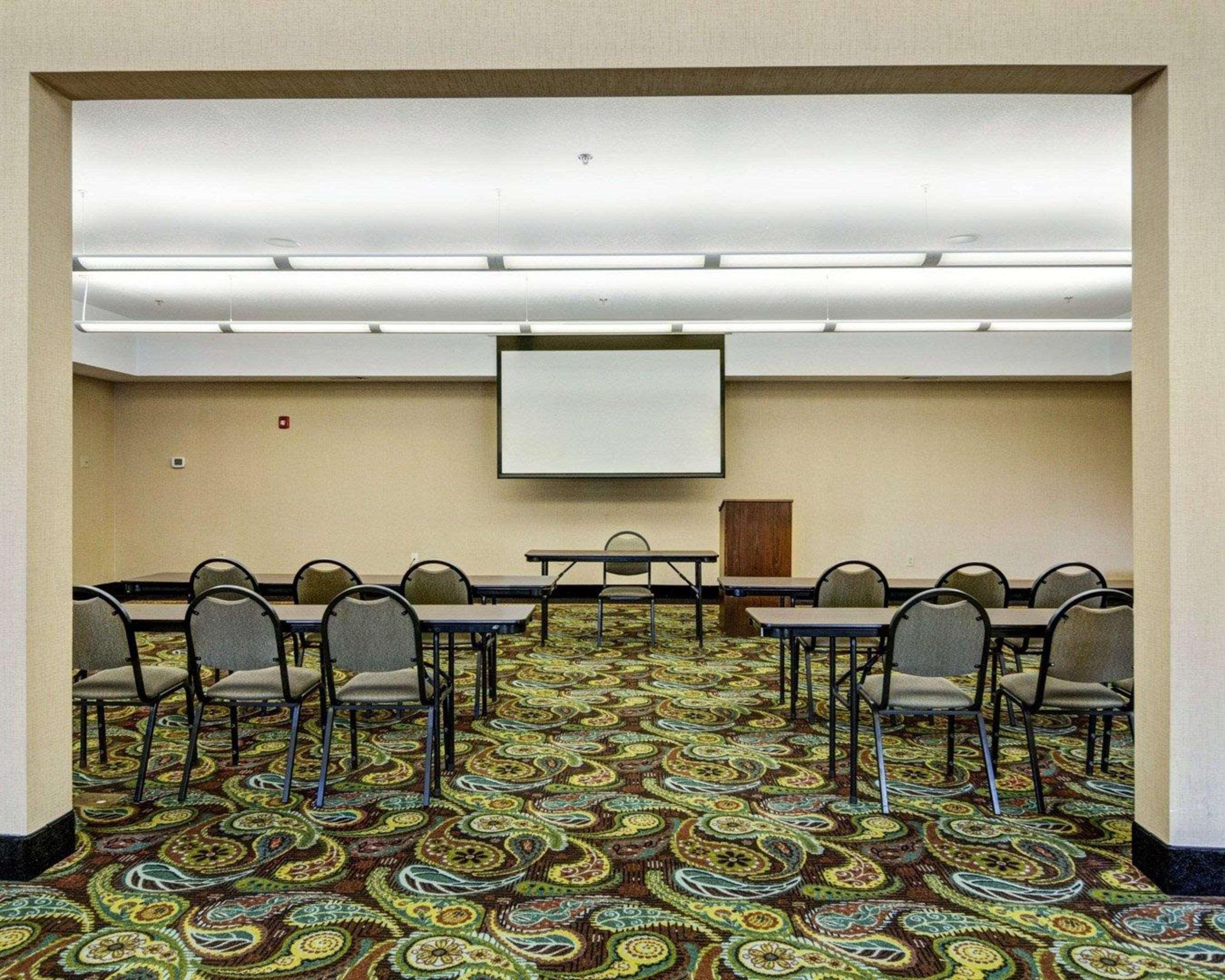 Comfort Suites Near Hot Springs Park Екстериор снимка